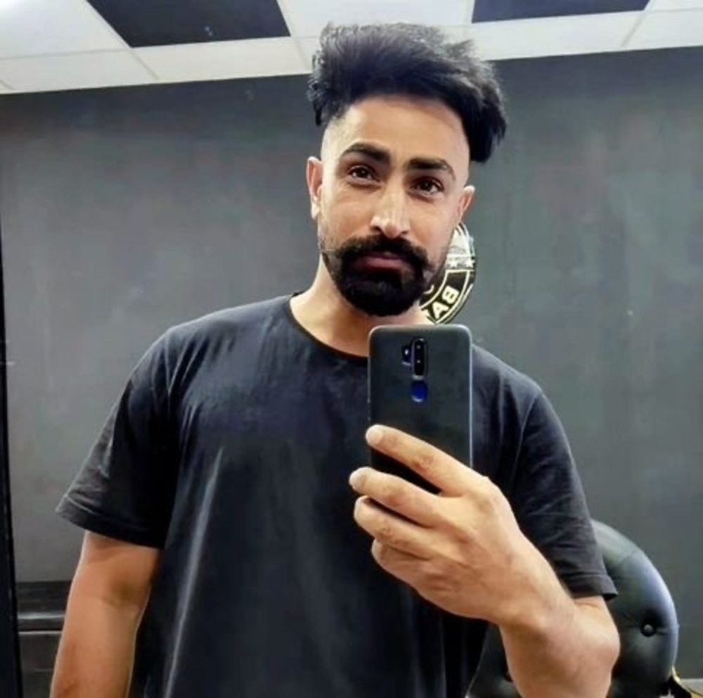 Meet your Posher, Manjit